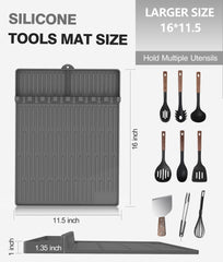 Close-up of Uozuke Silicone Grill Mat showcasing anti-slip design