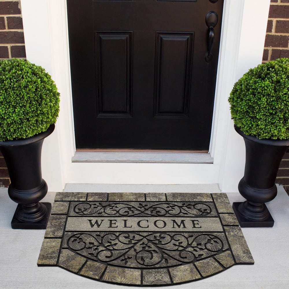 Close-up of welcome message on MTOUOCK mat