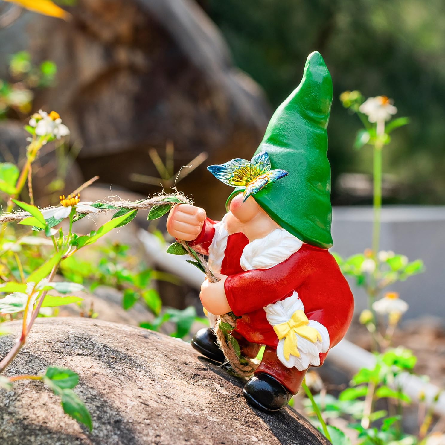 Close-up of WONDHOME gnome lady statue details