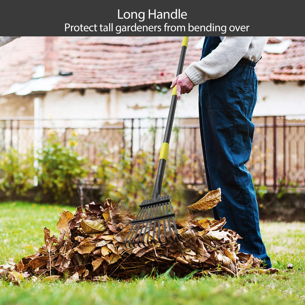 Collapsible design of Oliynedy Leaf Rake for easy transport