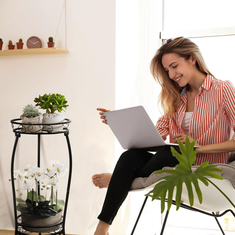 Cometofit metal plant stand with two tiers