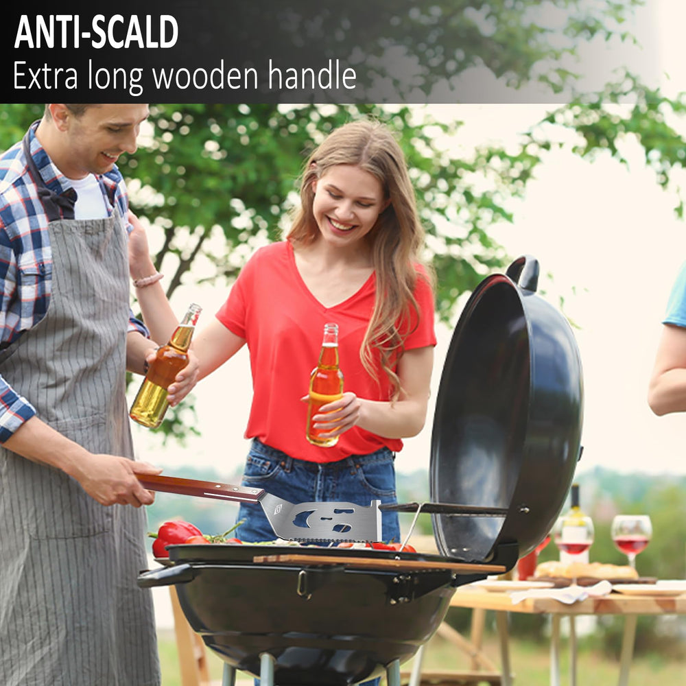 Complete view of the grill spatula's features
