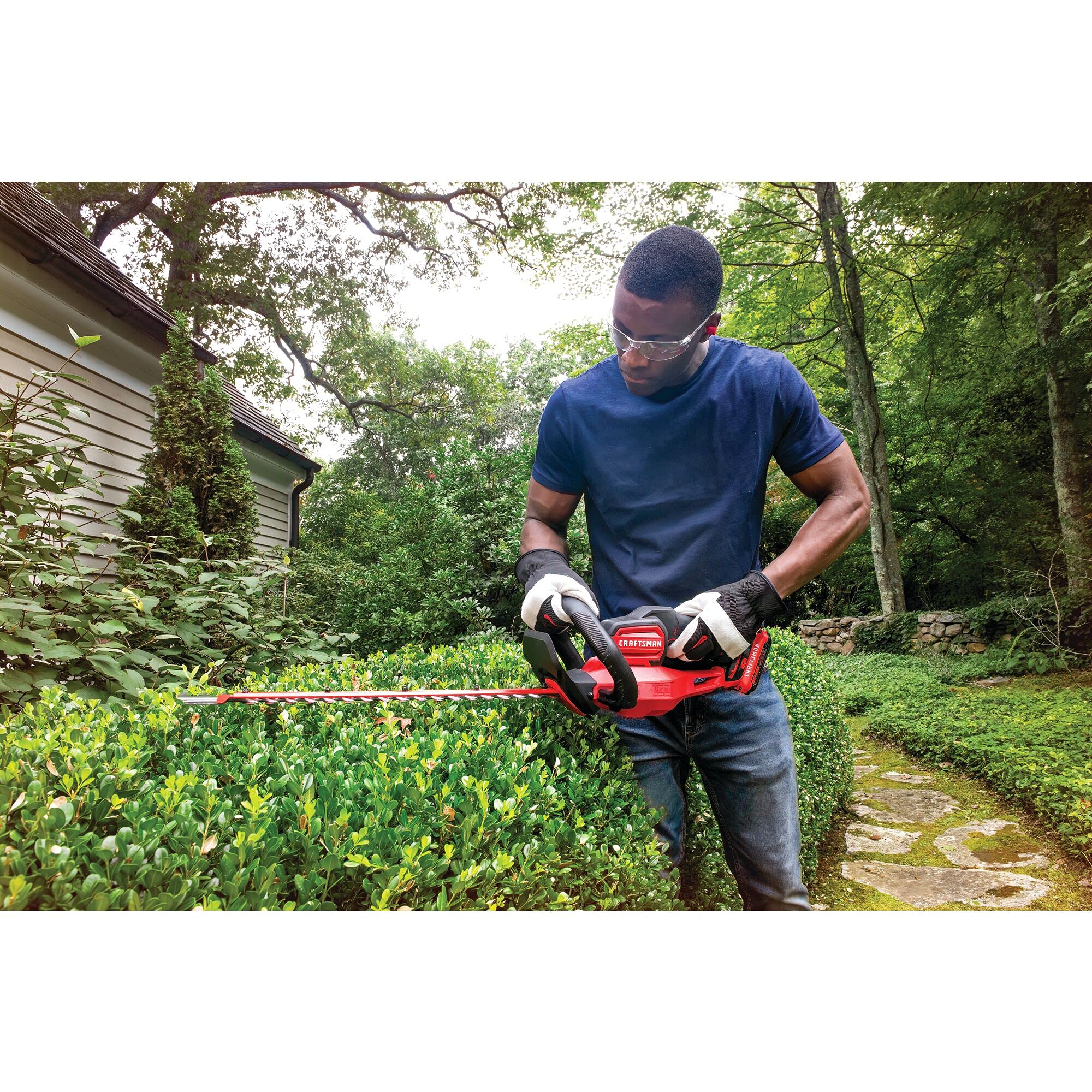 CRAFTSMAN V20 Cordless Hedge Trimmer 22-inch product packaging