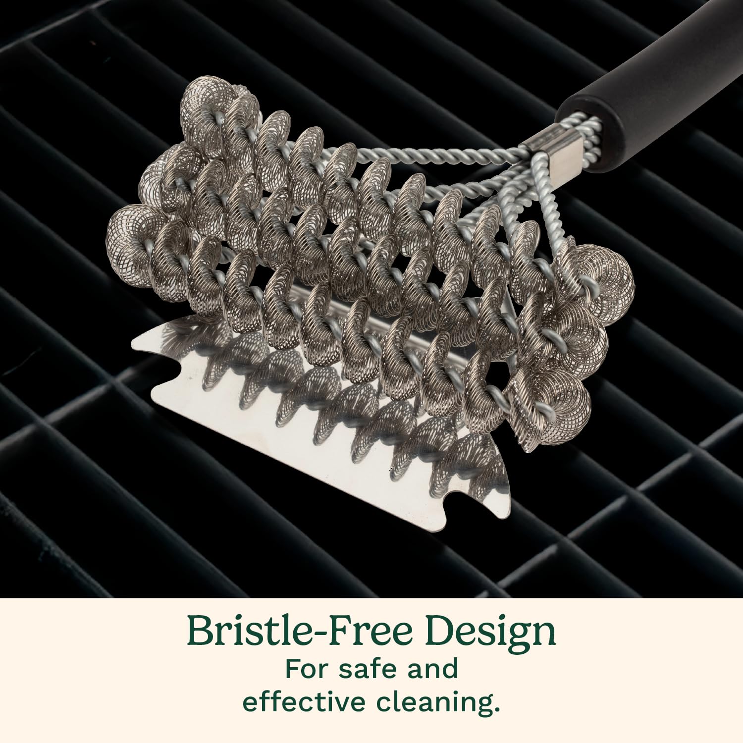 Cuisinart grill brush ergonomic handle angled view