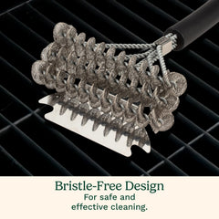 Cuisinart grill brush ergonomic handle angled view
