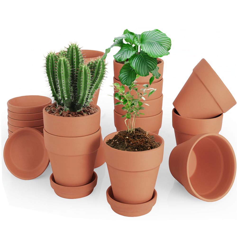 CUZZME 4 inch terracotta pot with saucer, front view