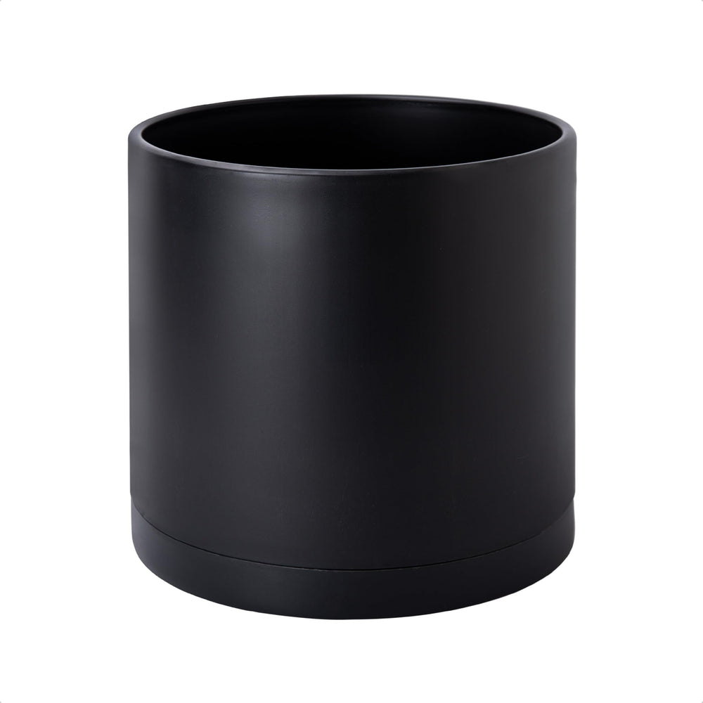 D'vine Dev 10 Inch Plastic Planter Pot front view with saucer