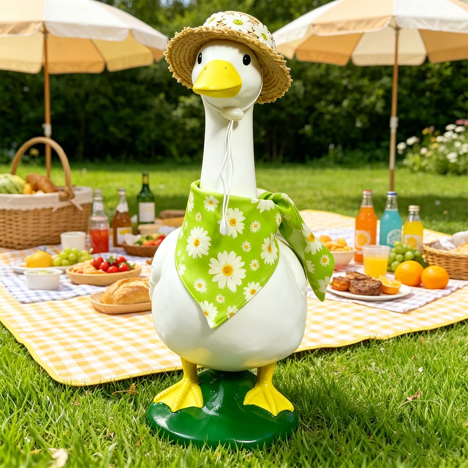 Daisy scarf from Pwefopessc Goose Costume Set on a lawn goose