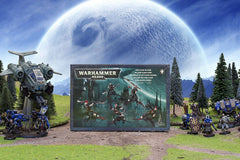 Detailed view of Hellglaives and agoniser included in the pack
