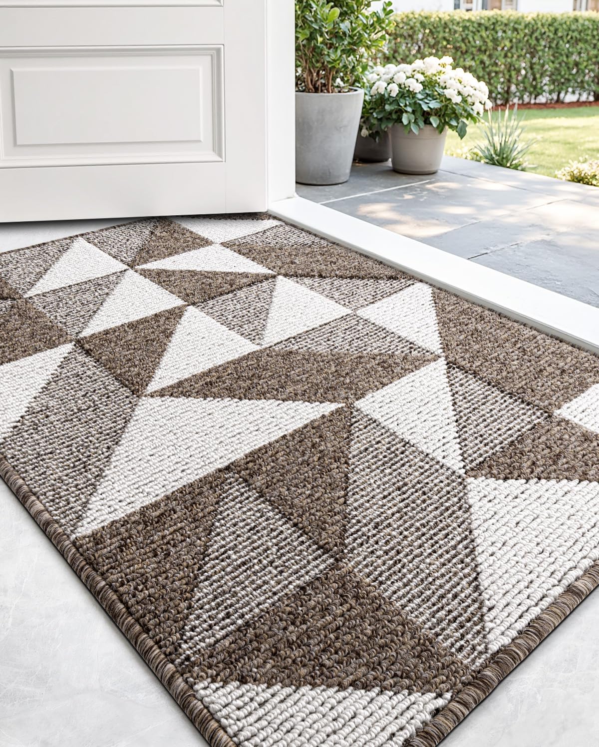 DEXI Entryway Doormat 24x36 Geometric Brown/White front view