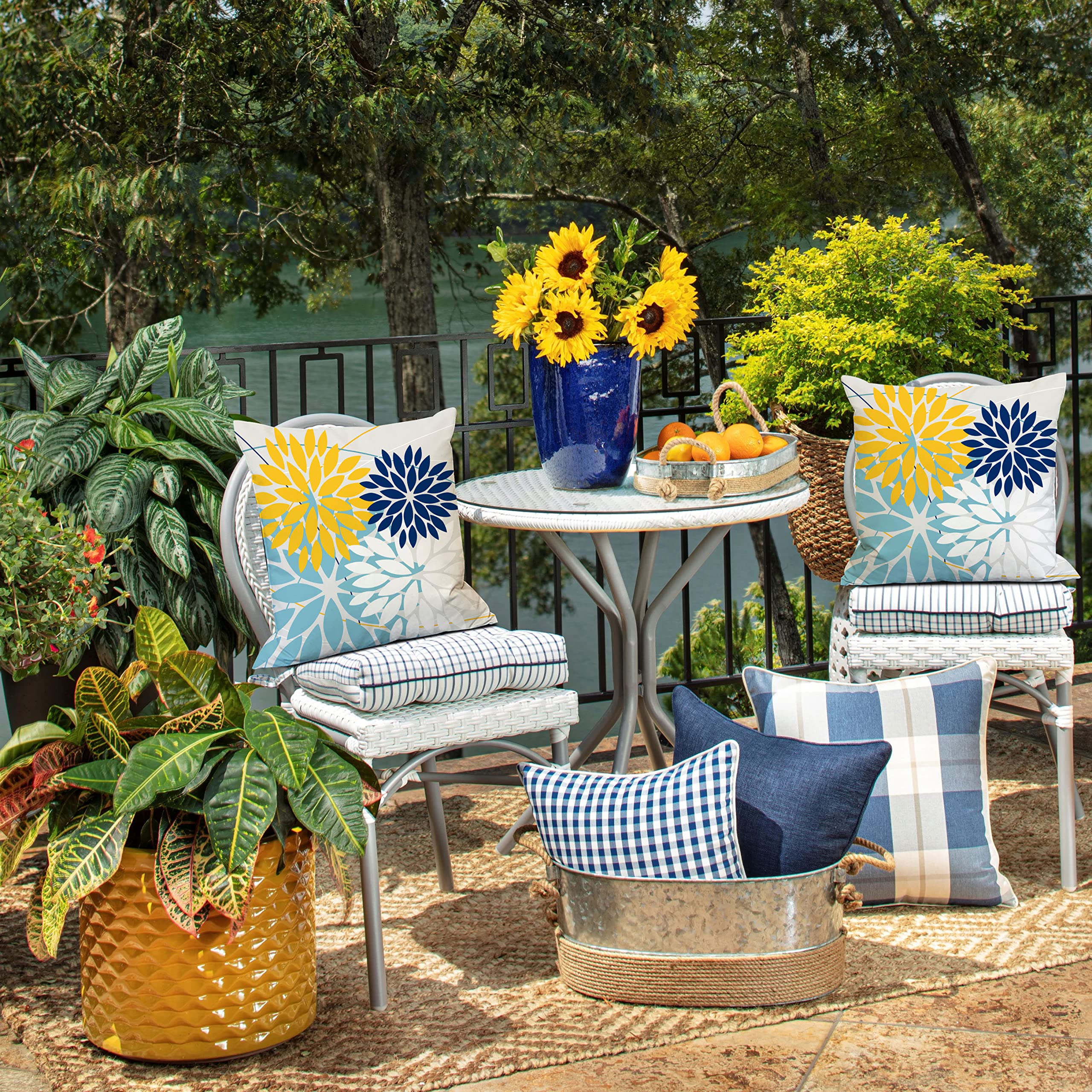 DFXSZ Outdoor Pillow Cover in Vibrant Yellow and Blue