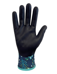 DIGZ gloves demonstrating grip in wet conditions
