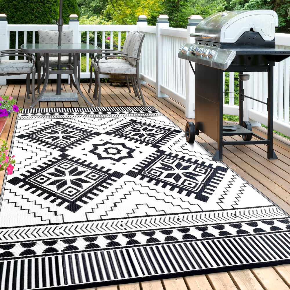 DiiKoo Waterproof Outdoor Rug 8x10ft close-up showing texture and pattern