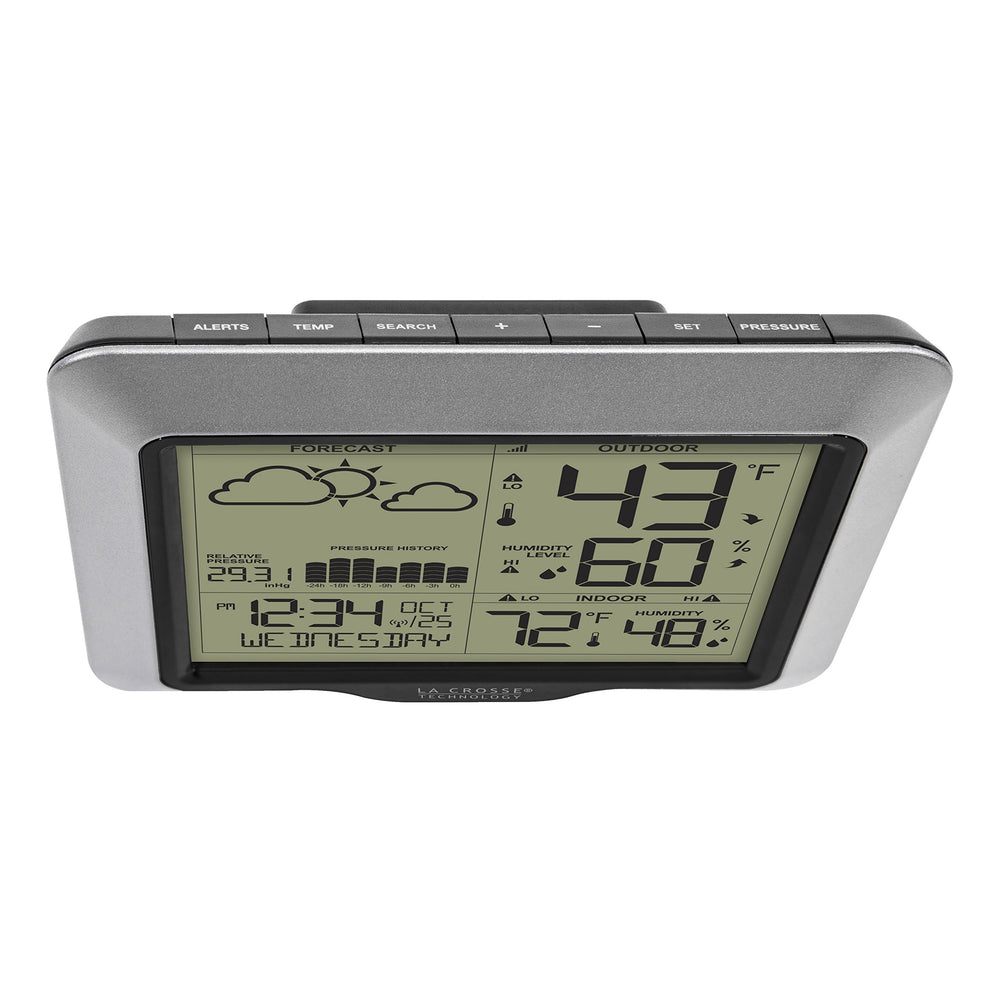 Display showing barometric pressure graph on La Crosse Technology Weather Station