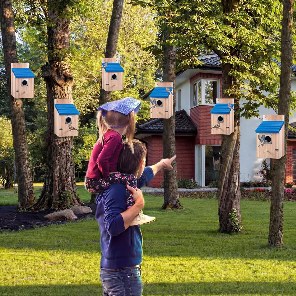 Dreyoo Bluebird House with metal guard around entrance
