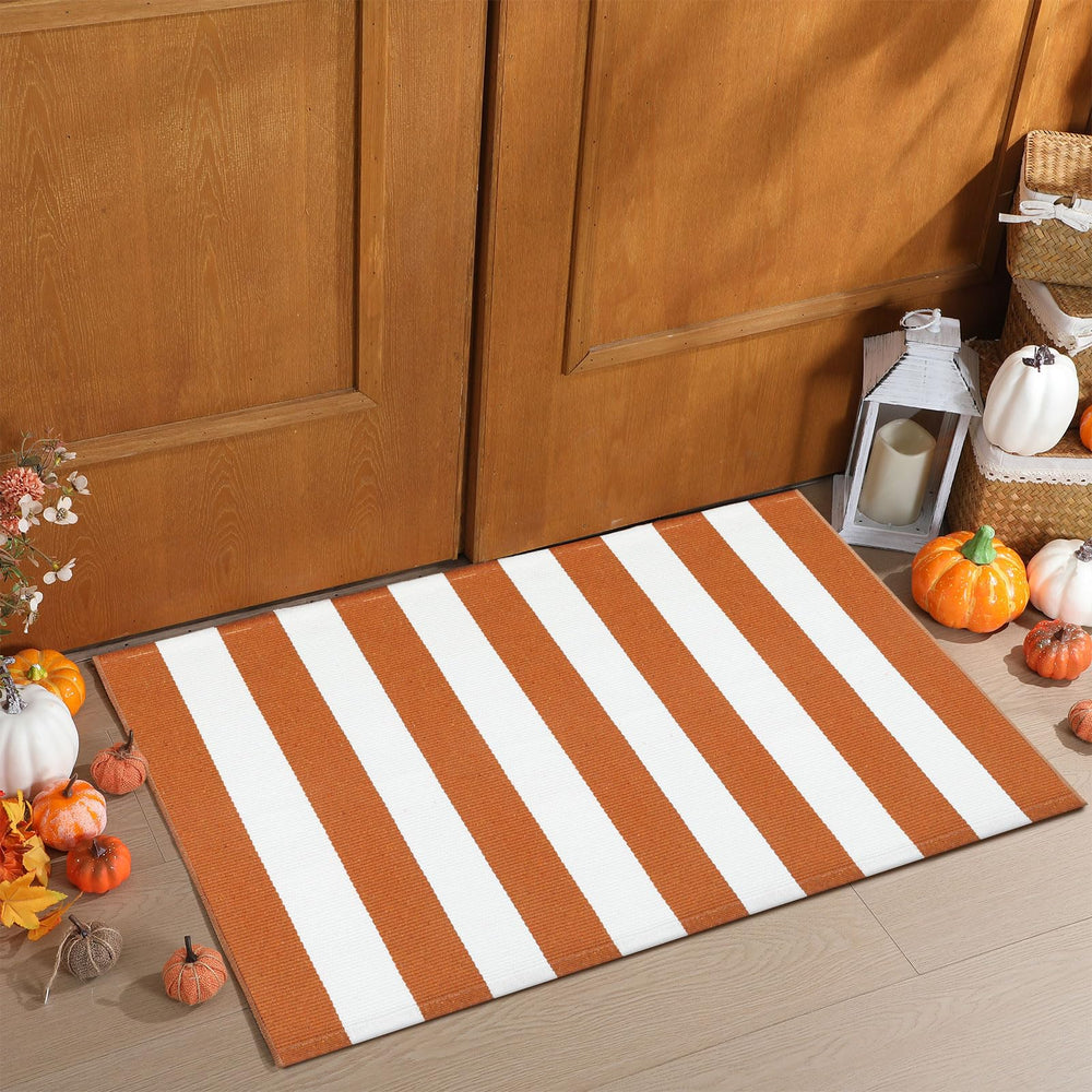Duraaamo outdoor rug next to seasonal decorations