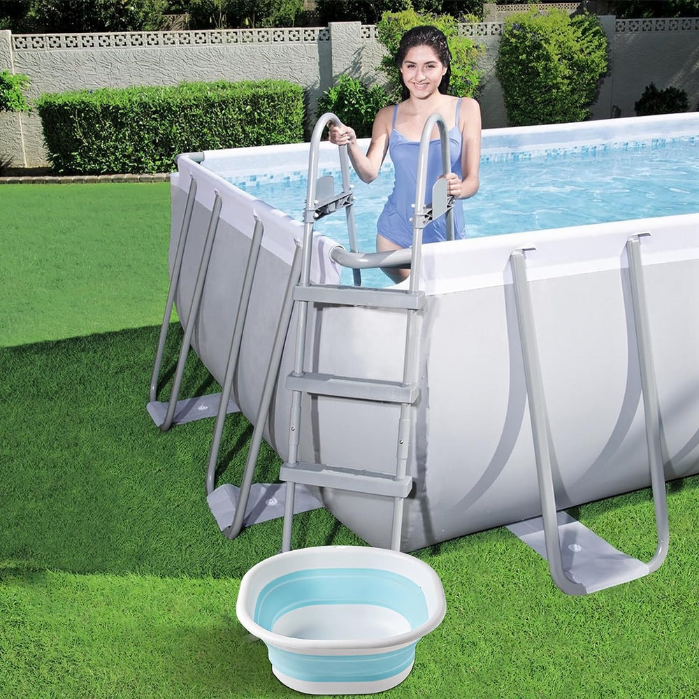 ESEHGS Portable Pool Foot Bath with grass clippings inside before washing