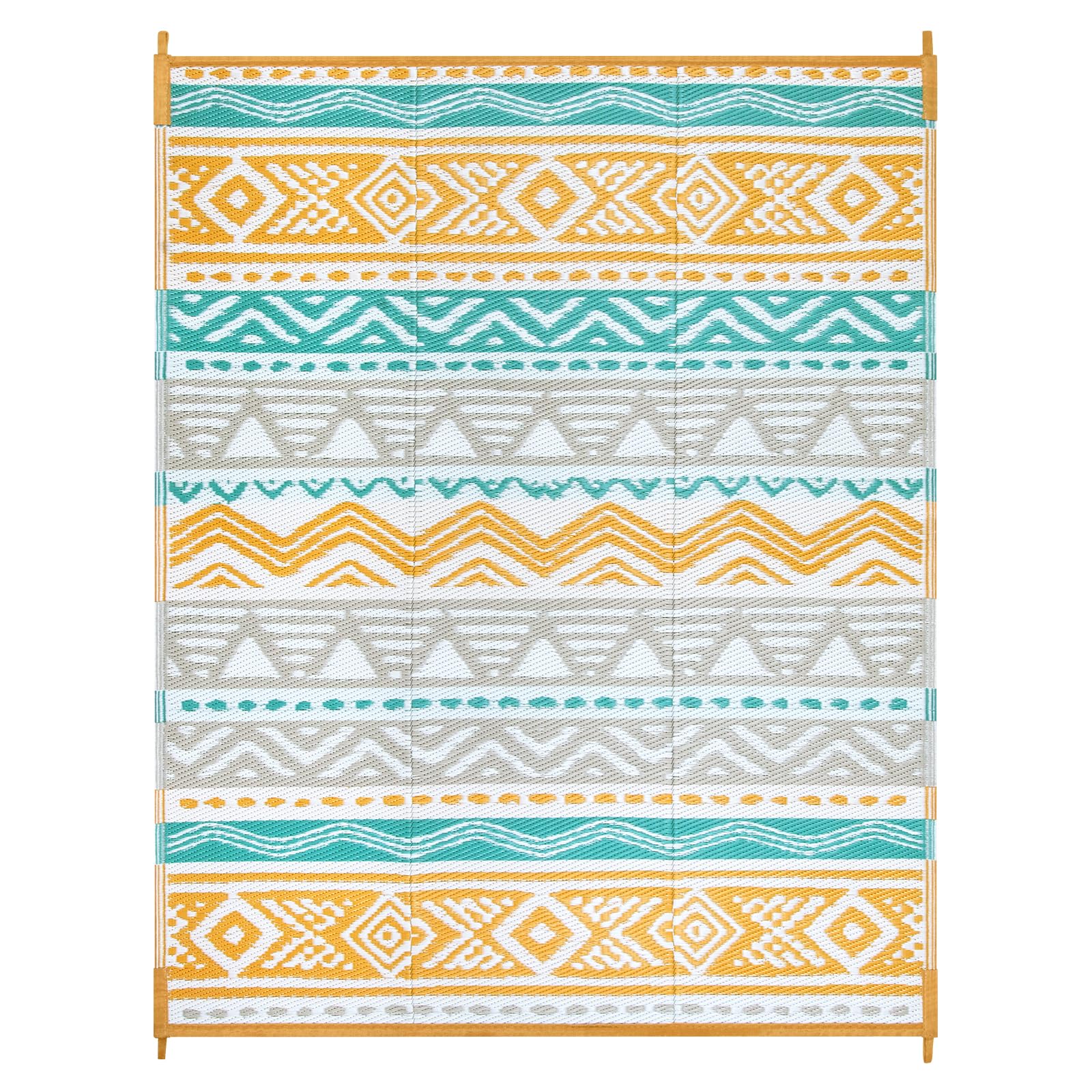 Family enjoying picnic on Lahome outdoor rug