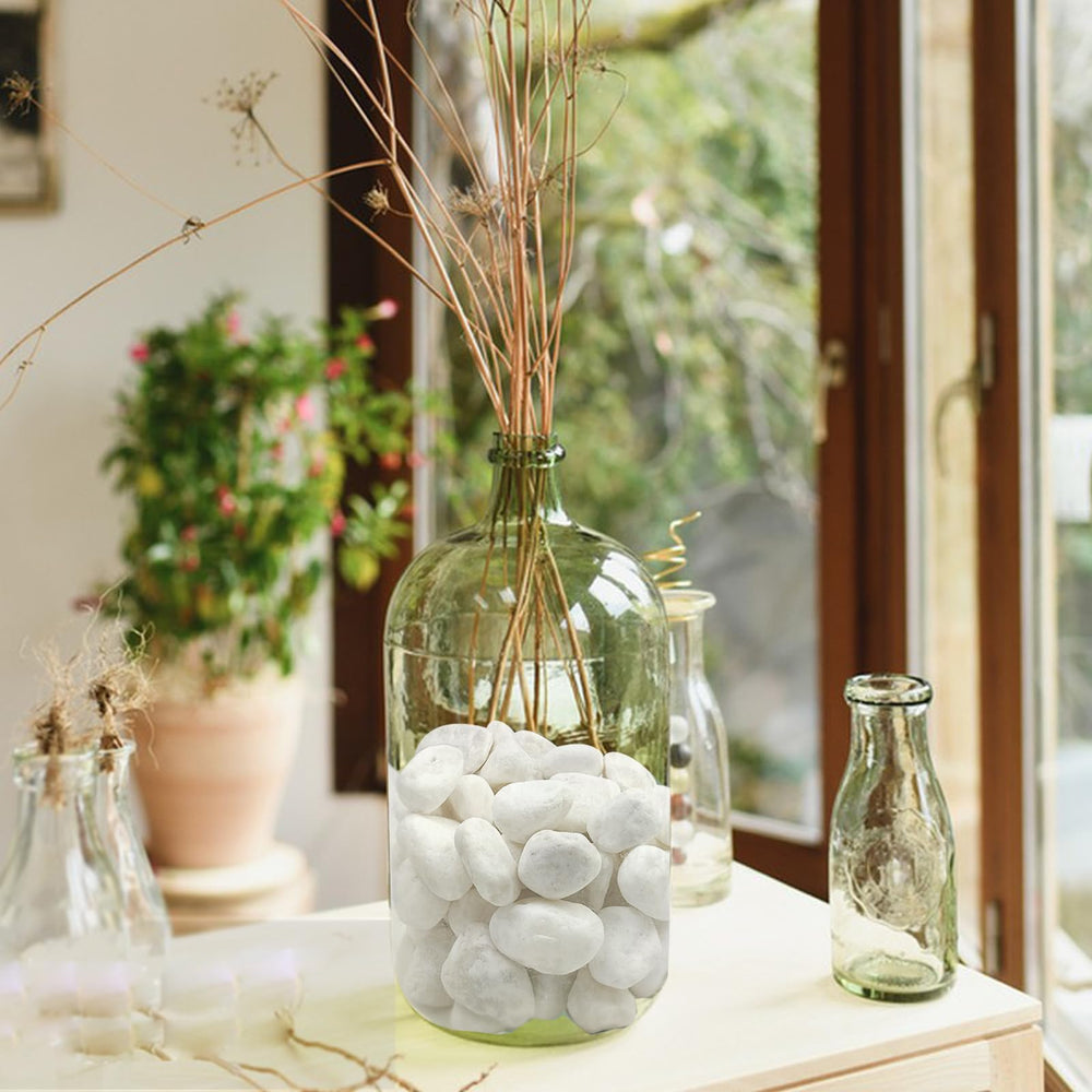 FANTIAN White River Rocks in a decorative vase