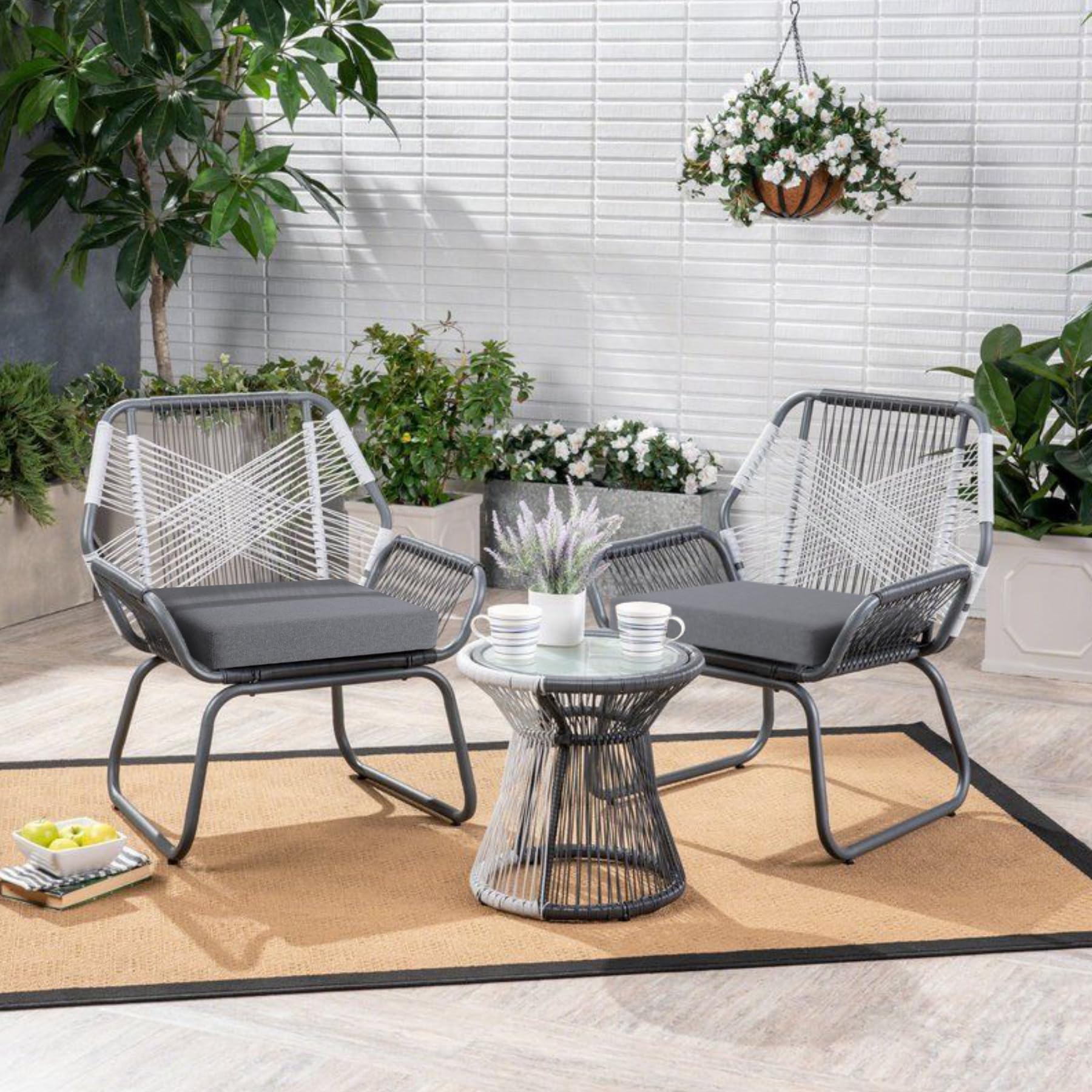 Favofamilie outdoor chair cushions secured on a patio chair