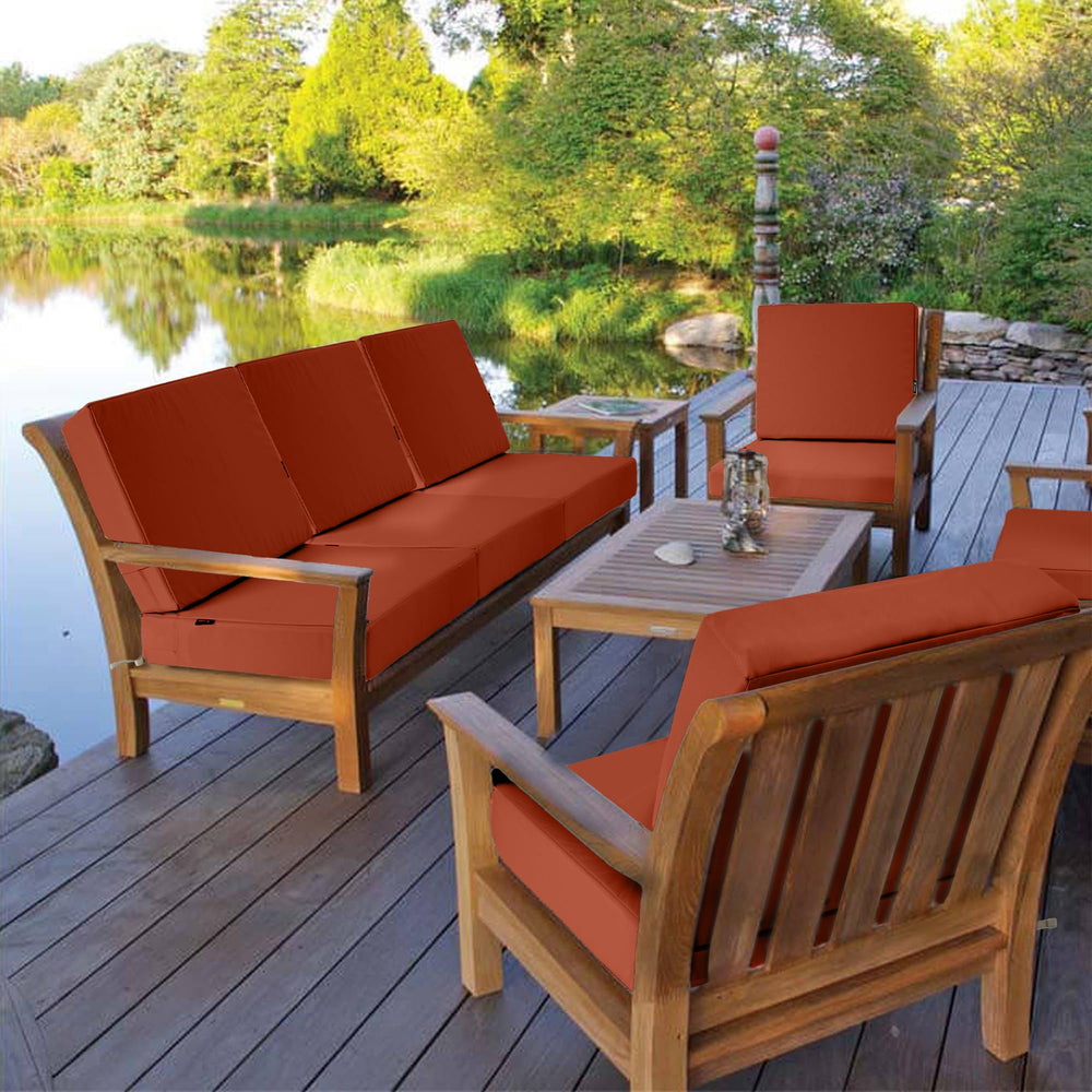Favoyard cushion set on a garden chair, showcasing size