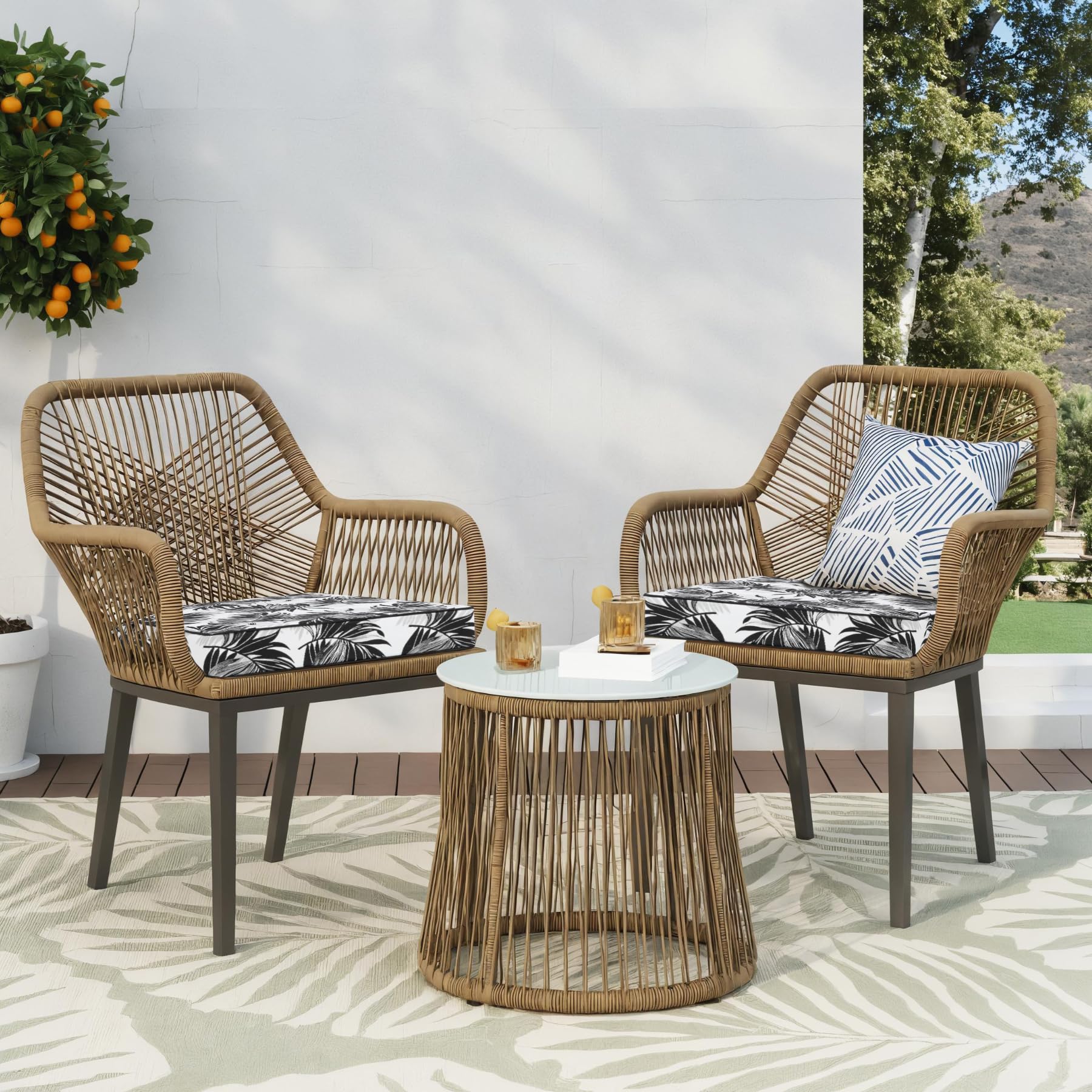 Favoyard Outdoor Chair Cushion demonstrating piped edges