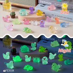 FEXIA mini resin animals set on a decorative shelf