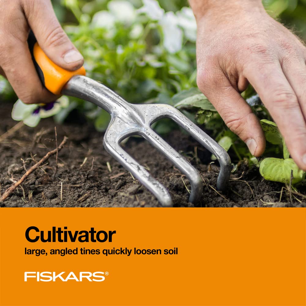 Fiskars Cultivator with ergonomic design