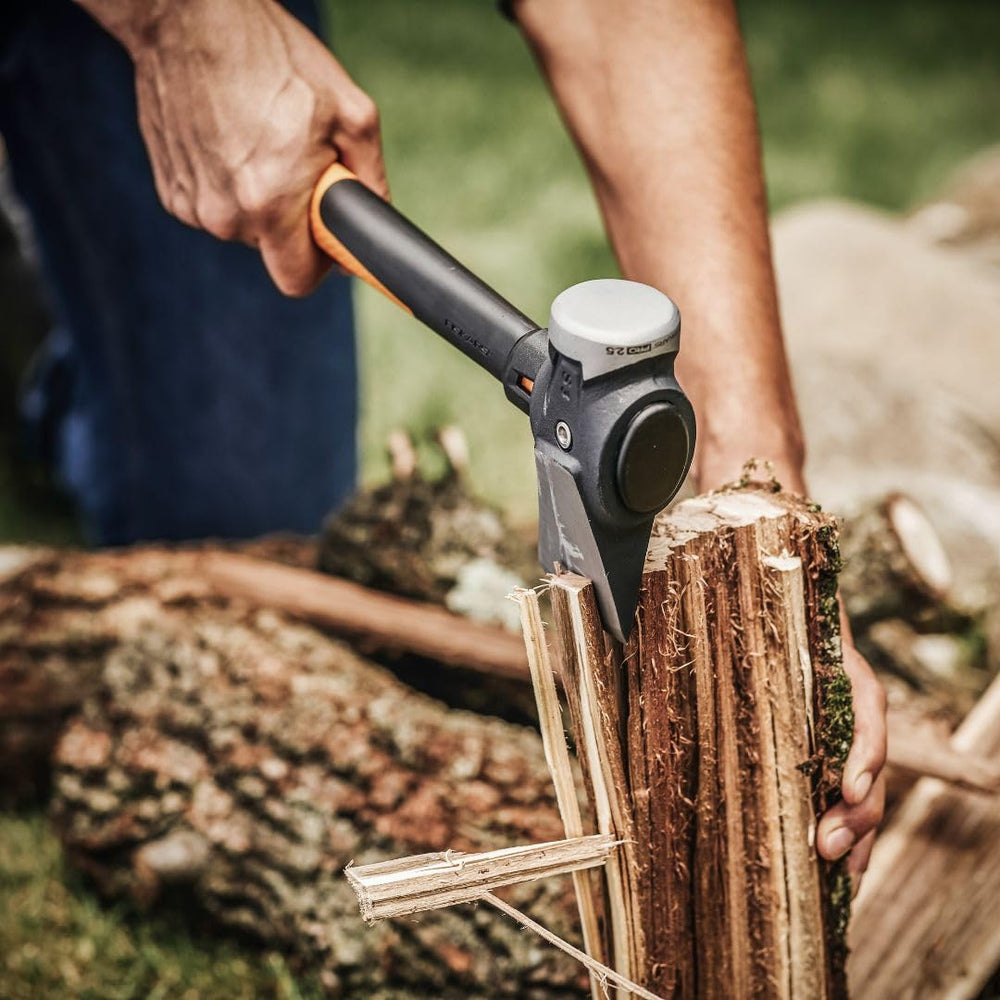 Fiskars Pro IsoCore Splitting Maul handle close-up