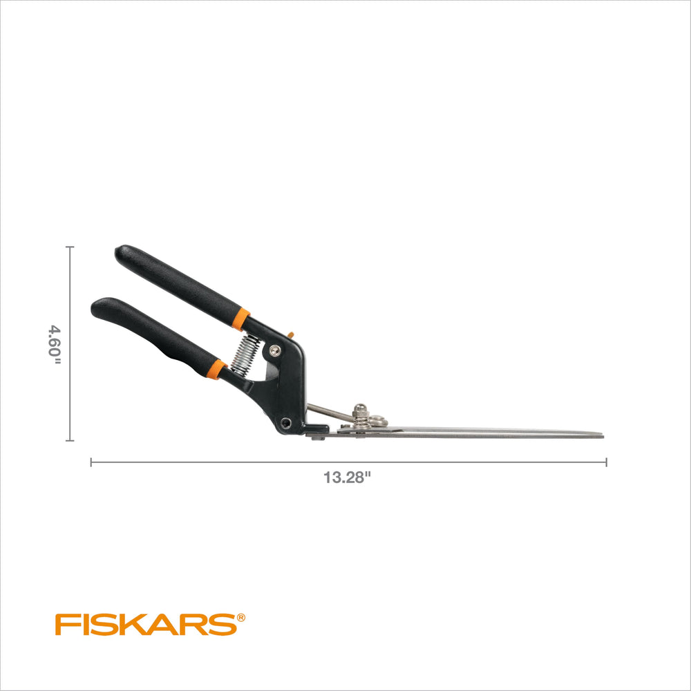 Fiskars shears showing Power-Lever technology in action
