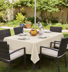 Fitable Outdoor Tablecloth zipper detail with umbrella hole