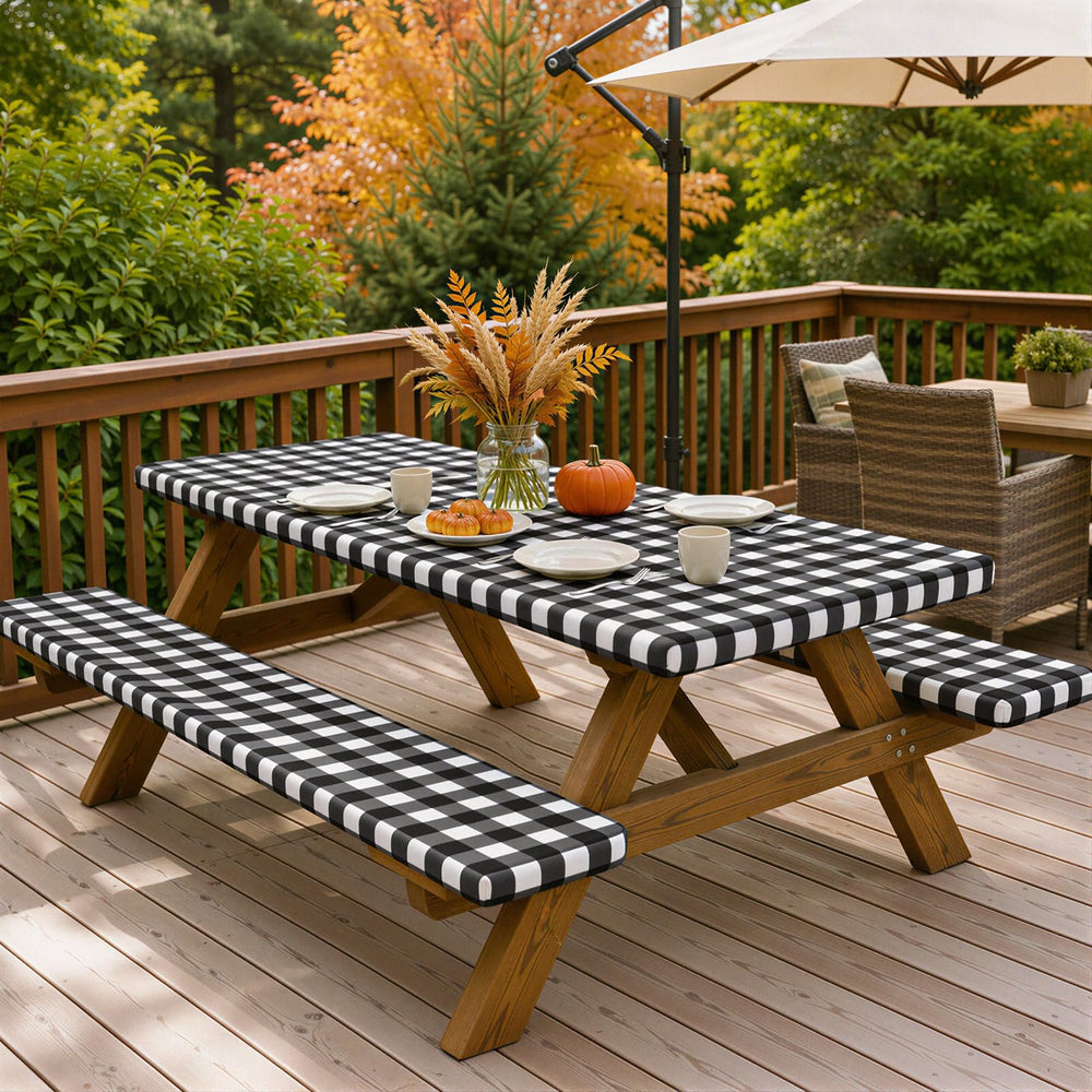 Fitted elastic edge of Smiry picnic table cover for secure fit