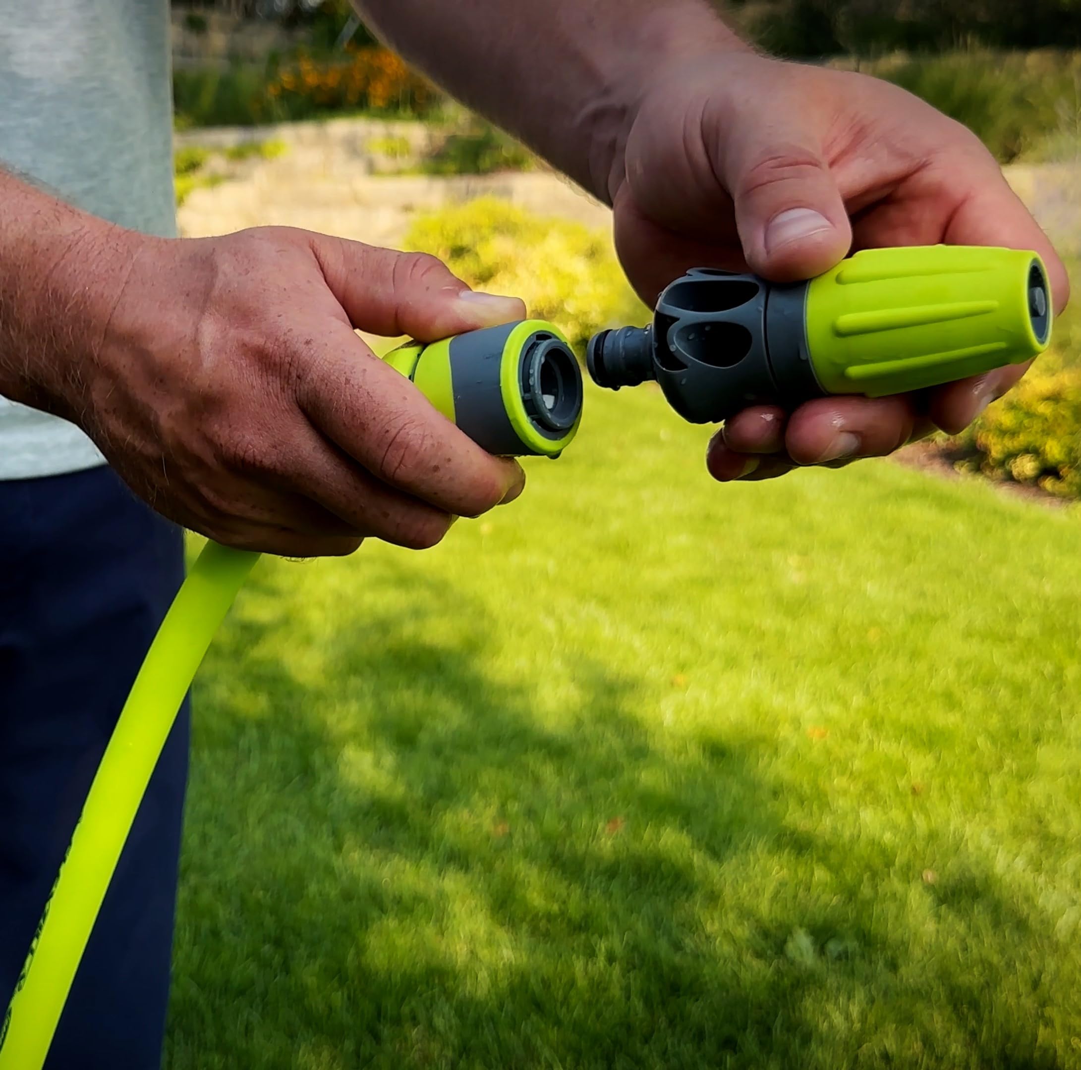 Flexzilla Quick-Connect fittings showing Flow-Stop feature