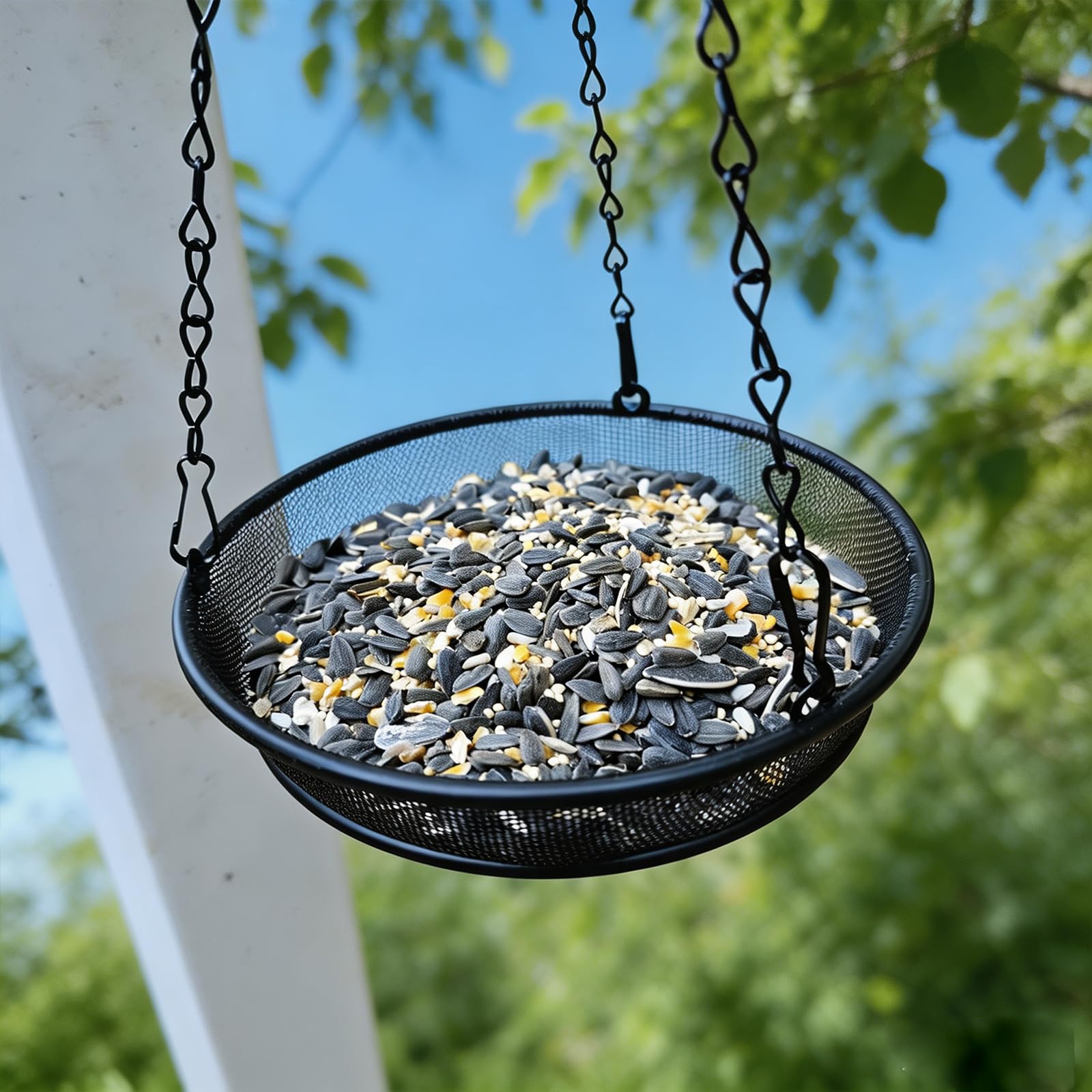 FLINTER bird feeder showing fine mesh holes