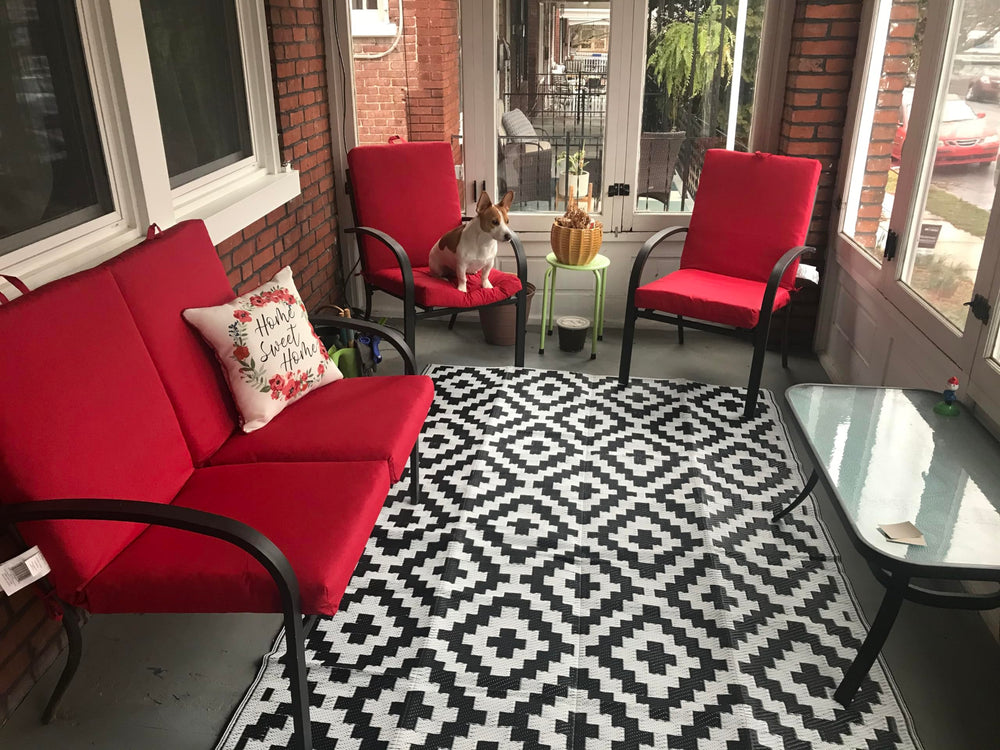 FLYMEI cushion cover showing texture and durability