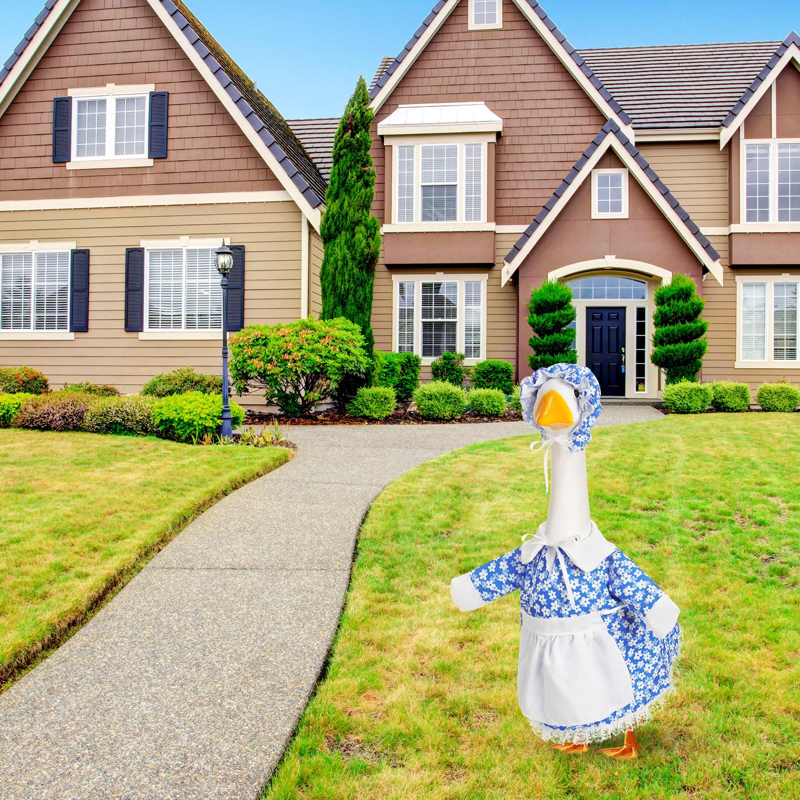 FuWeave Daisy Goose Outfit displayed on a lawn statue