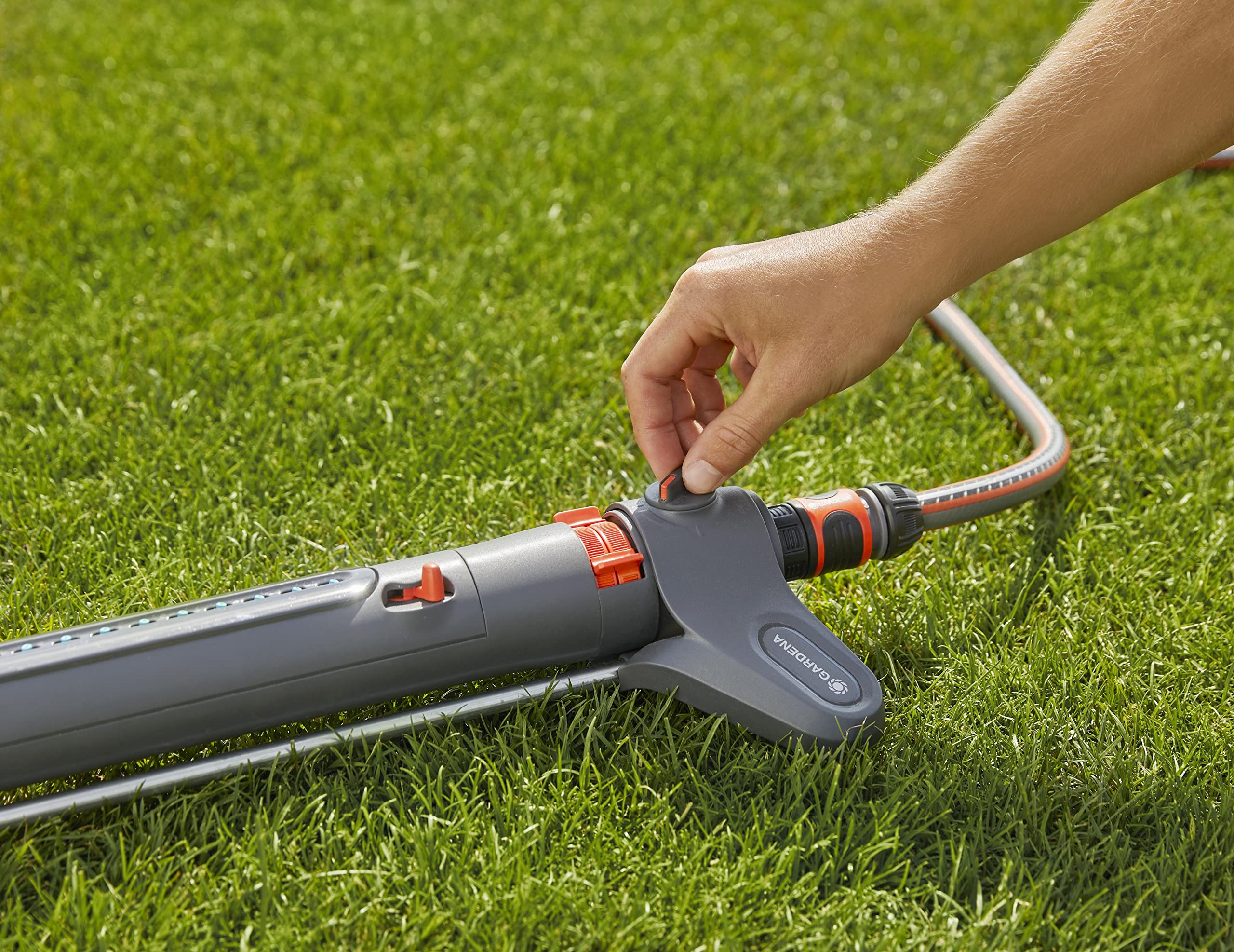 Gardena AquaZoom Oscillating Sprinkler packaging and contents