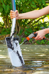 Gardena Cleaning Nozzle Classic demonstrating fine mist spray pattern
