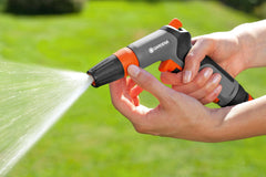 Gardena Cleaning Nozzle Classic showing hard jet spray pattern
