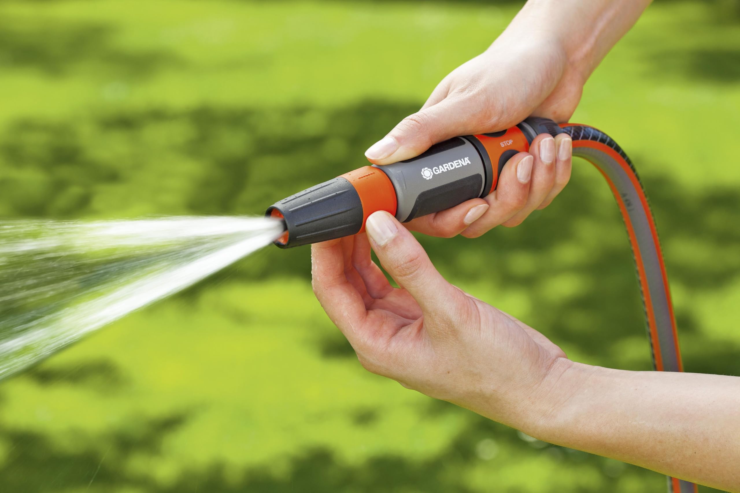 Gardena Cleaning Nozzle side view showing soft grip
