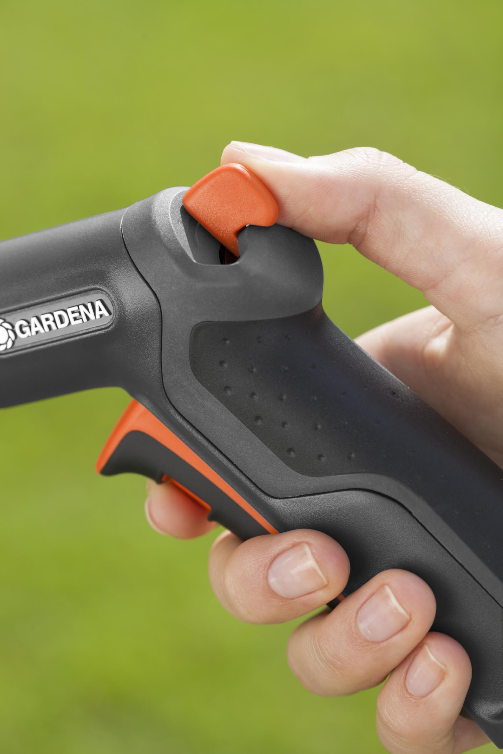 Gardena Premium Cleaning Nozzle detailed view of pulse trigger
