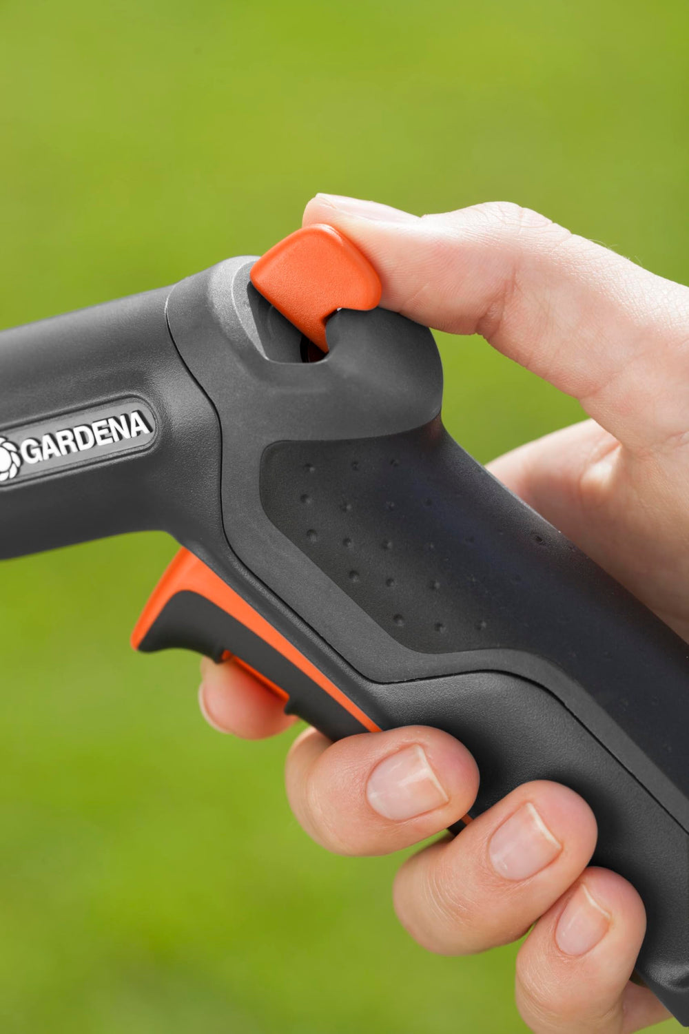Gardena Premium Cleaning Nozzle detailed view of pulse trigger