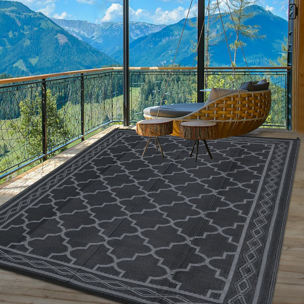Garvee 8' x 10' outdoor patio rug in black and grey
