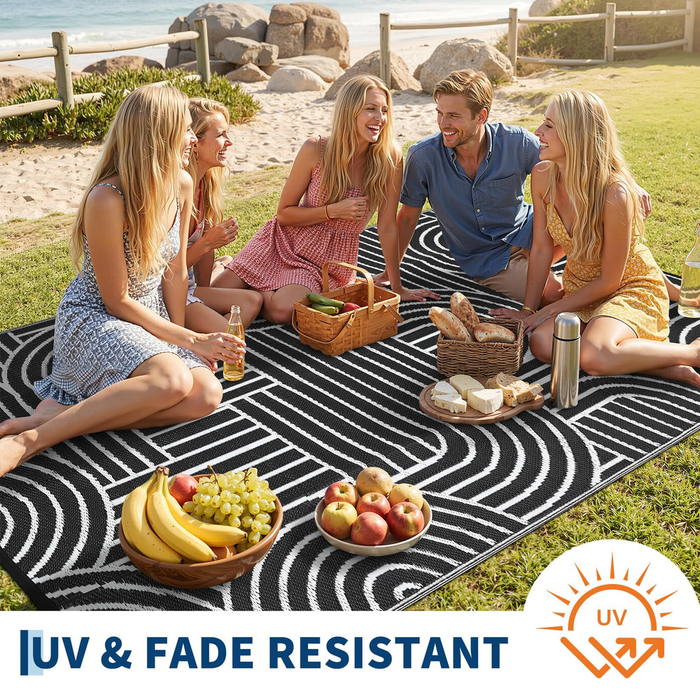 Garvee Black Outdoor Rug on a patio setup