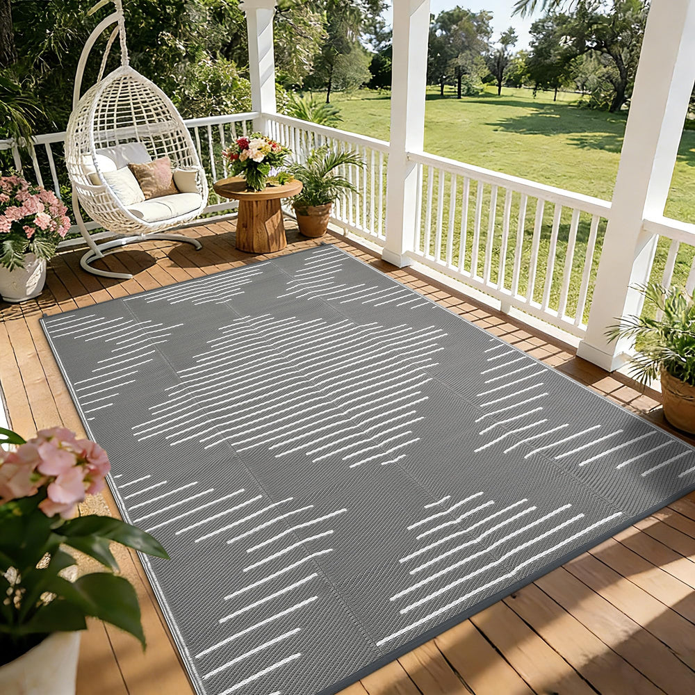 Garvee Outdoor Rug in grey and white reversible design