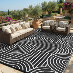 Garvee Outdoor Rug showing double-rainbow texture