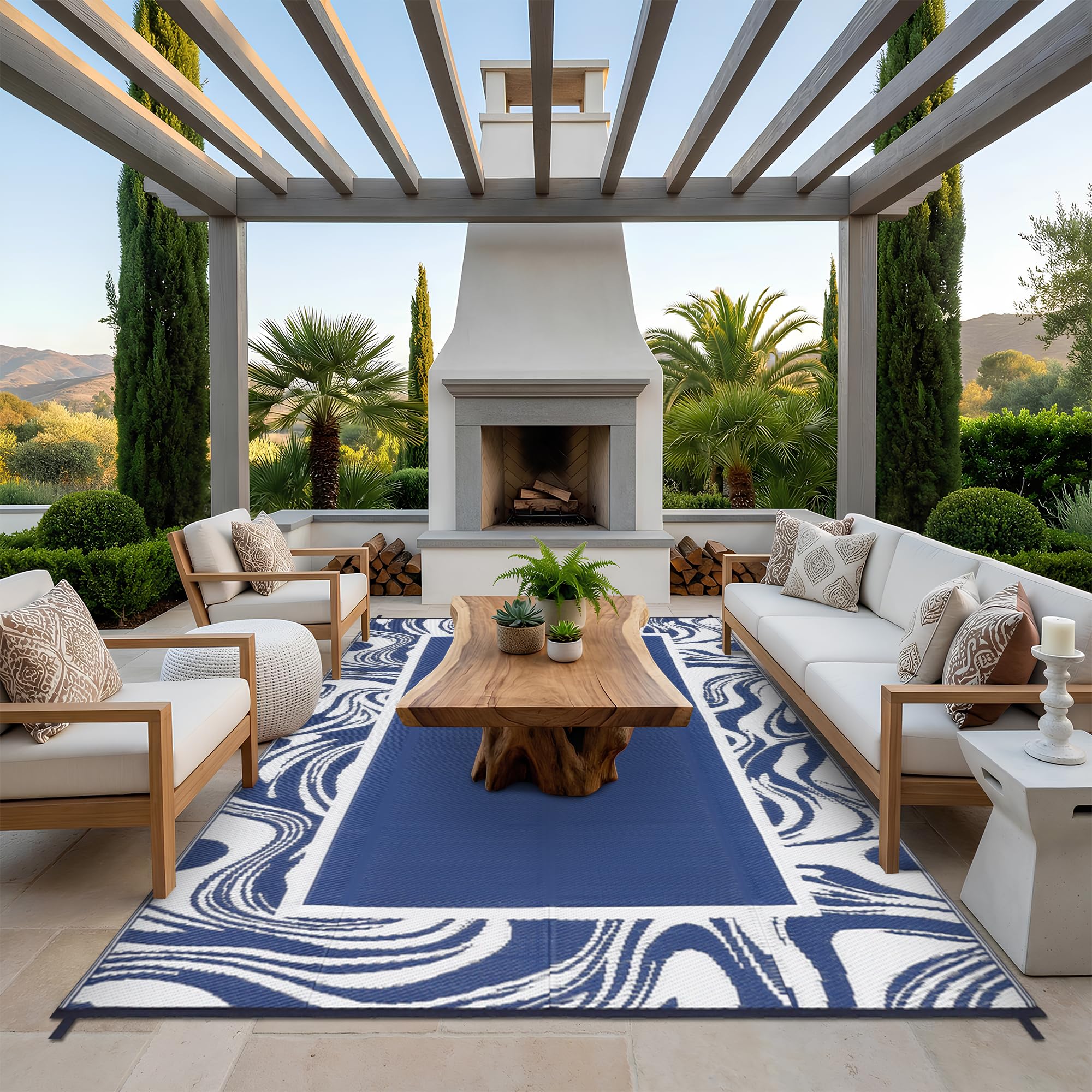 Garvee outdoor rug with modern swirl border