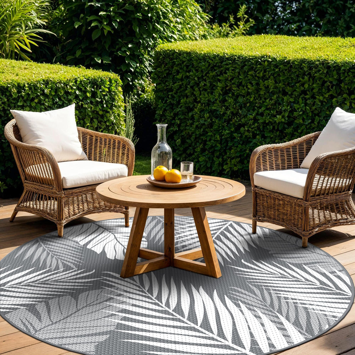 GENIMO 10' Round Outdoor Rug Grey & White Palm Leaf Design