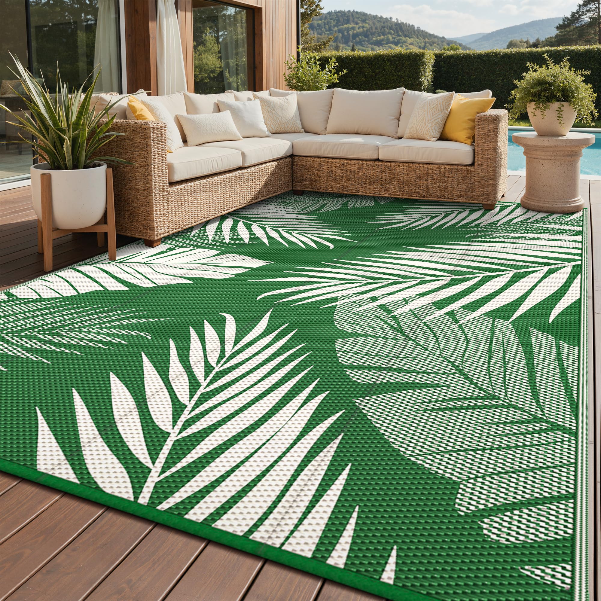 GENIMO 8'x10' outdoor rug front view with palm leaf design