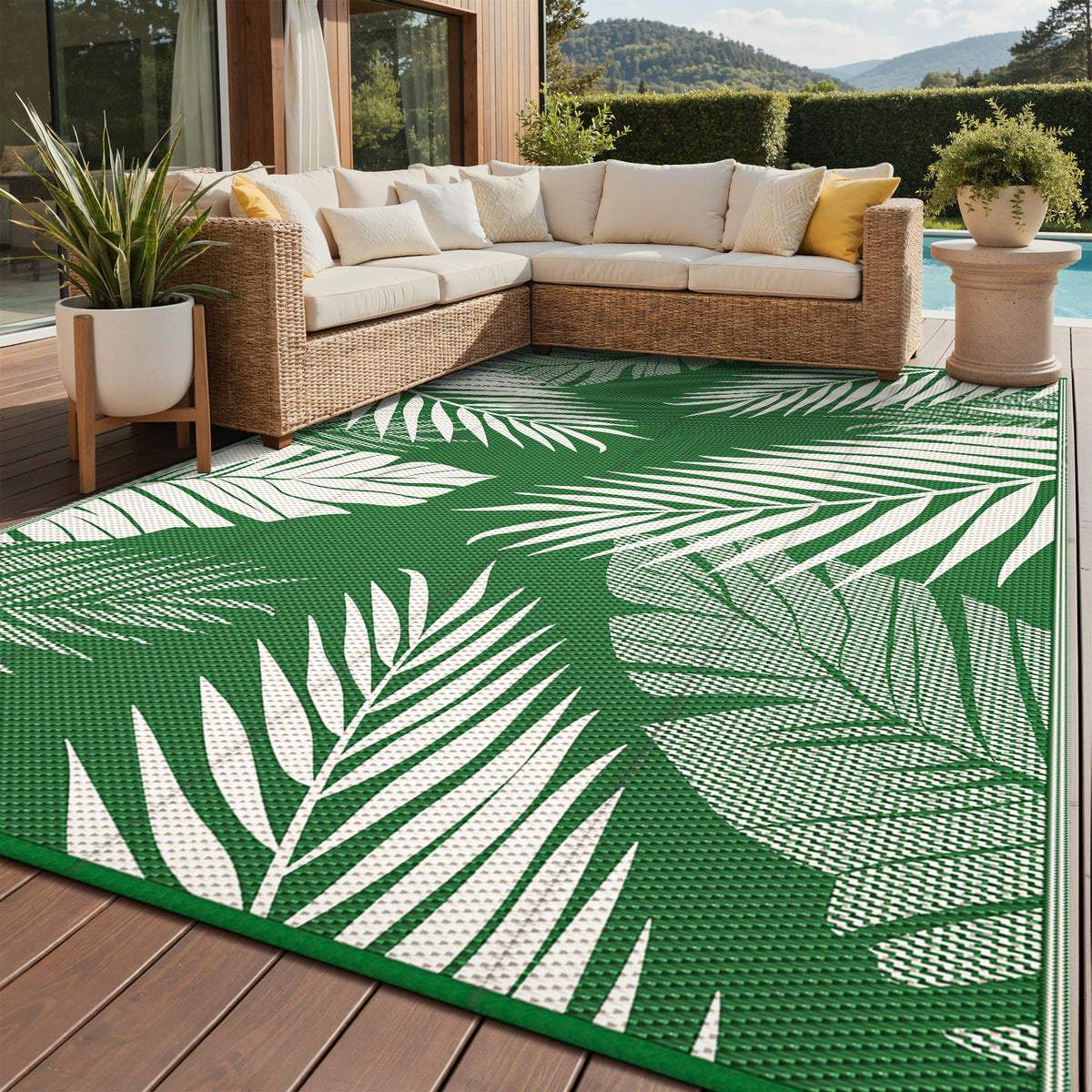GENIMO 8'x10' outdoor rug front view with palm leaf design